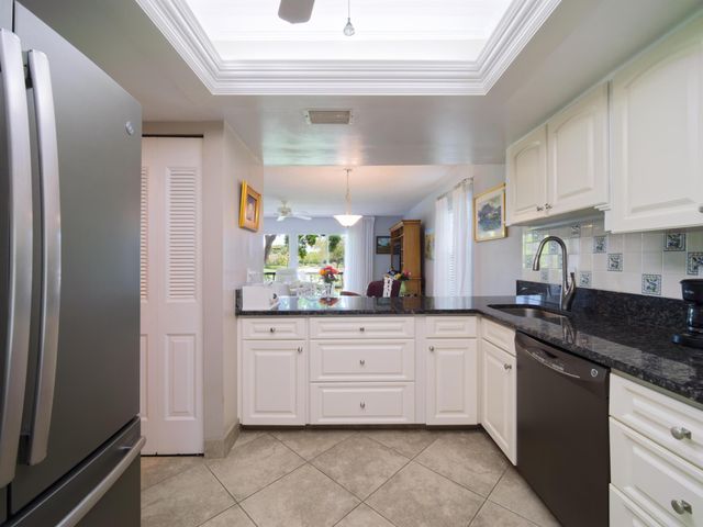 18369 SE Wood Haven Lane E, Jupiter, FL 33469