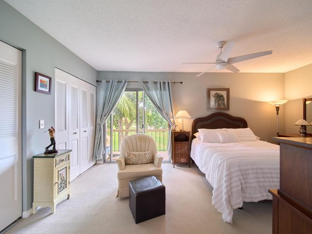 18369 SE Wood Haven Lane E, Jupiter, FL 33469