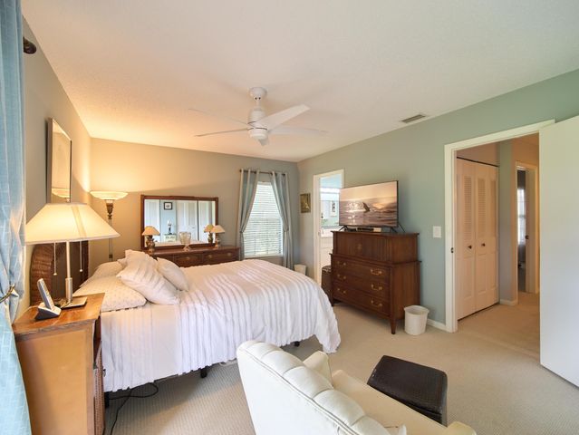 18369 SE Wood Haven Lane E, Jupiter, FL 33469