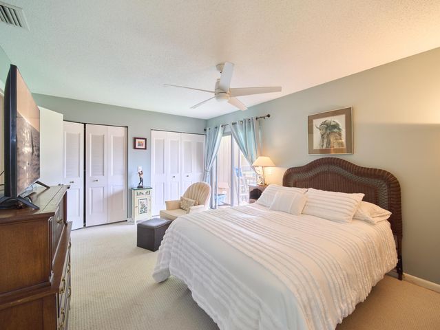 18369 SE Wood Haven Lane E, Jupiter, FL 33469