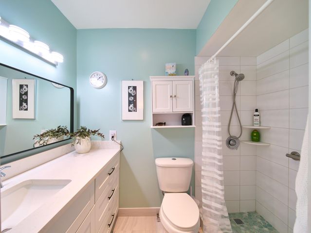 18369 SE Wood Haven Lane E, Jupiter, FL 33469