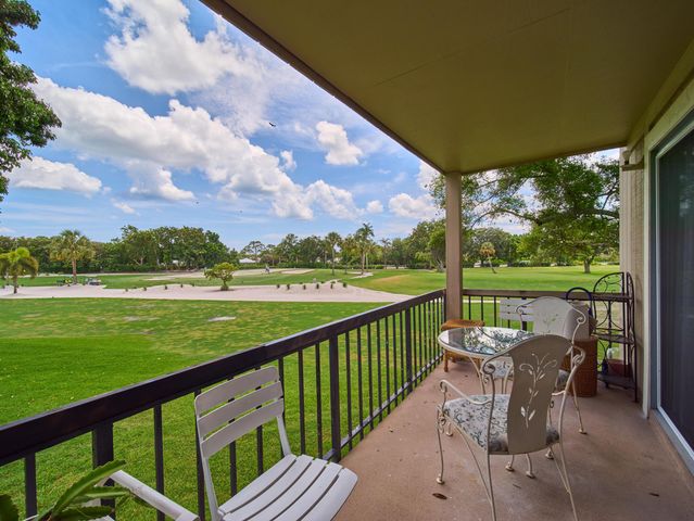 18369 SE Wood Haven Lane E, Jupiter, FL 33469