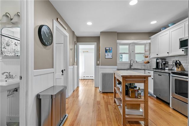 20 Borden Farm Road, Portsmouth, RI 02871