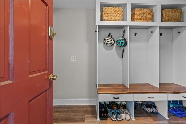 20 Borden Farm Road, Portsmouth, RI 02871