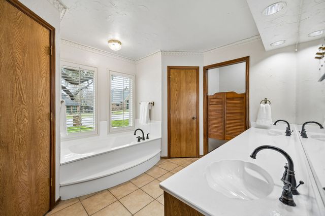 4300 Brookhollow Drive, Colleyville, TX 76034