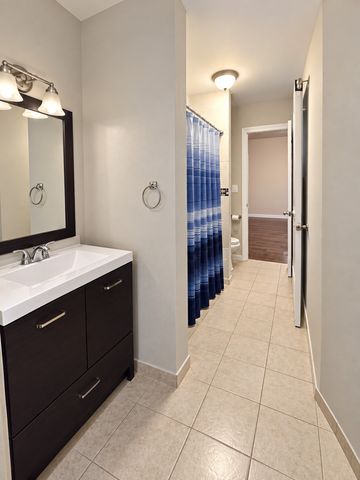 5244 S KING Drive GS, Chicago, IL 60615