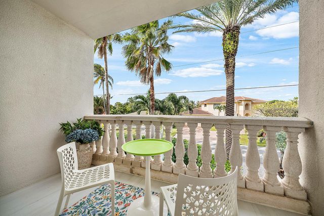 1792 Bay Drive 27, Pompano Beach, FL 33062