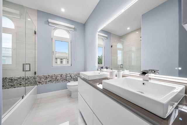 1792 Bay Drive 27, Pompano Beach, FL 33062