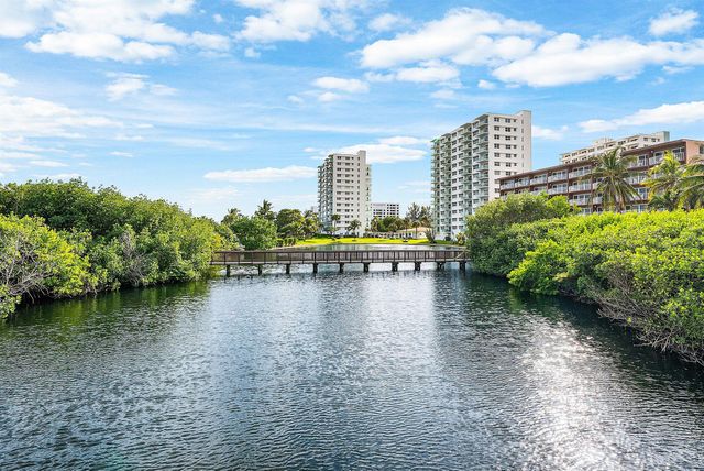 1792 Bay Drive 27, Pompano Beach, FL 33062