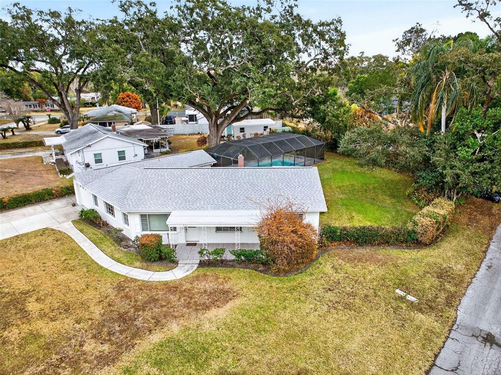 Image 22 of property listing at 821 WINTHROP PLACE, Orlando, FL 32803