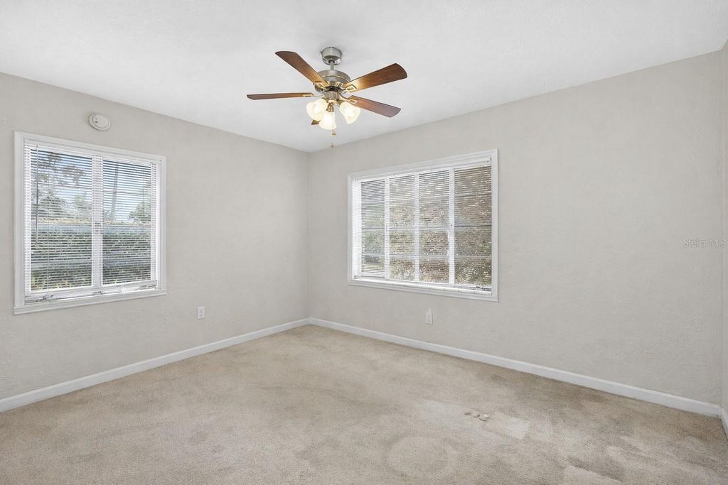 Image 10 of property listing at 821 WINTHROP PLACE, Orlando, FL 32803