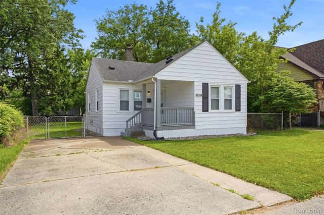 15334 Evergreen Avenue, Eastpointe, MI 48021