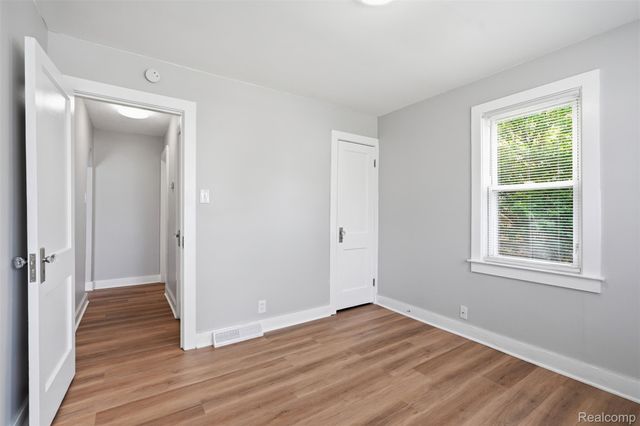15334 Evergreen Avenue, Eastpointe, MI 48021