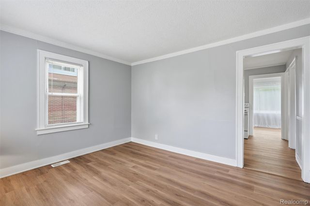 15334 Evergreen Avenue, Eastpointe, MI 48021