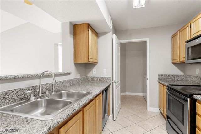 5055 West Hacienda Avenue 2017, Las Vegas, NV 89118