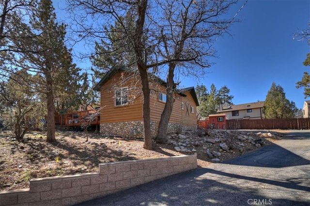 687 Villa Grove, Big Bear City, CA 92314