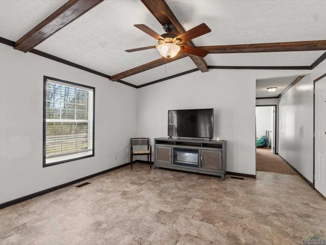 806 Lavender Rd., Gilmer, TX 75645