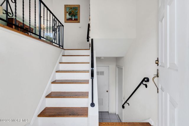 165 Old Post Road, Edison, NJ 08817