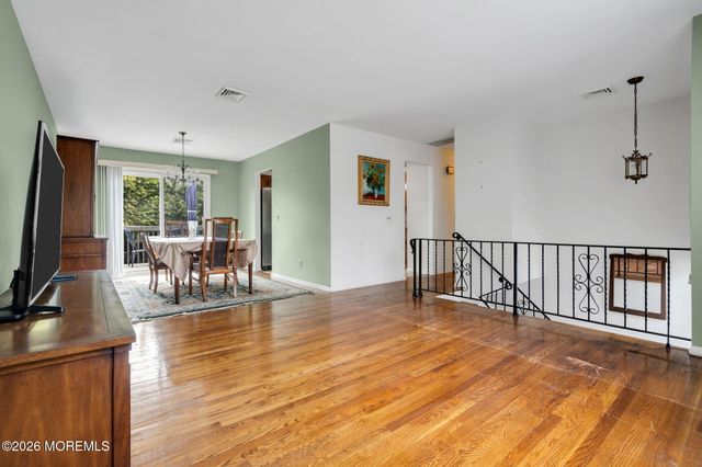 165 Old Post Road, Edison, NJ 08817