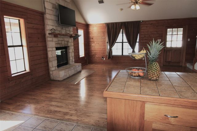 2030 Spring Valley DR, Dripping Springs, TX 78620