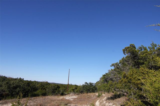 2030 Spring Valley DR, Dripping Springs, TX 78620