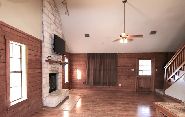 2030 Spring Valley DR, Dripping Springs, TX 78620