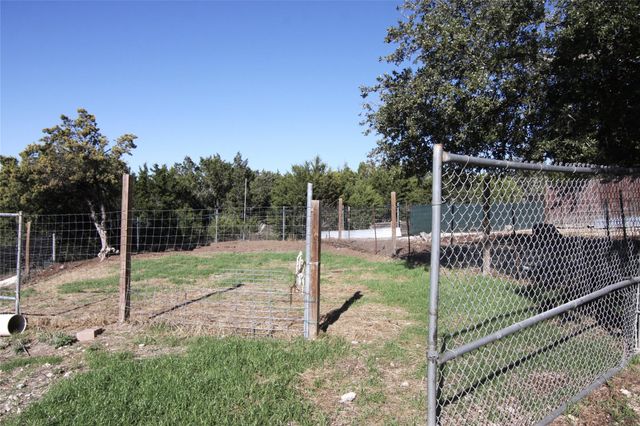 2030 Spring Valley DR, Dripping Springs, TX 78620