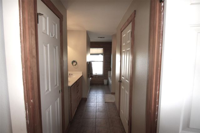 2030 Spring Valley DR, Dripping Springs, TX 78620