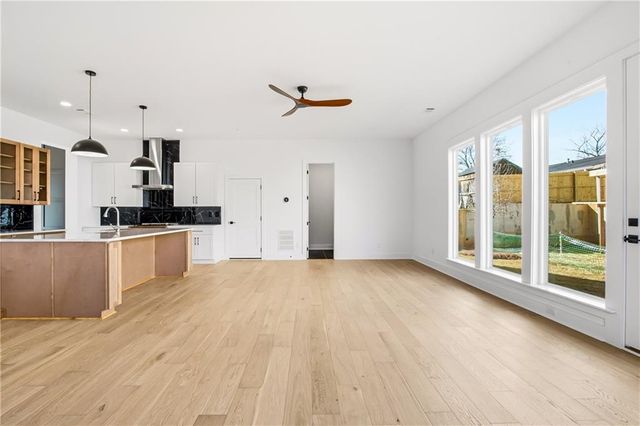 1195 Warfield NW Street, Atlanta, GA 30318