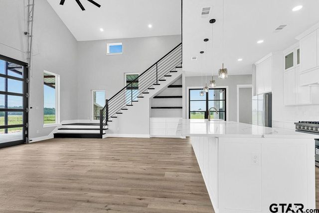 3255 VZ County Road 2120, Canton, TX 75103