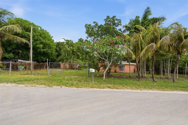 15401 SW 240th St, Homestead, FL 33032