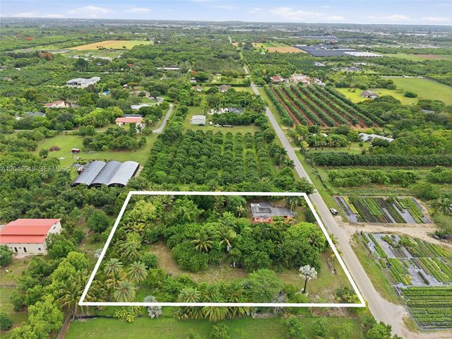 15401 SW 240th St, Homestead, FL 33032