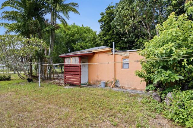 15401 SW 240th St, Homestead, FL 33032