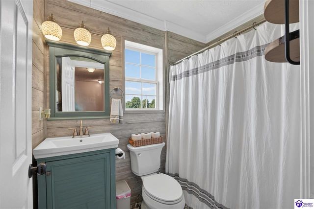 99 W Donna Reed Boulevard, Cecilia, KY 42724