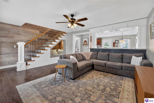 99 W Donna Reed Boulevard, Cecilia, KY 42724