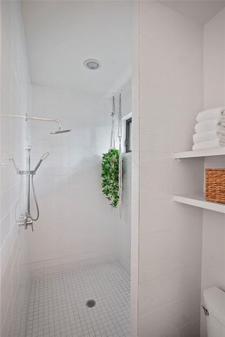 909 W Johanna ST A, Austin, TX 78704