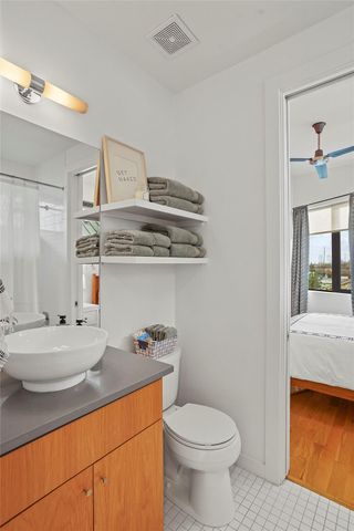 909 W Johanna ST A, Austin, TX 78704
