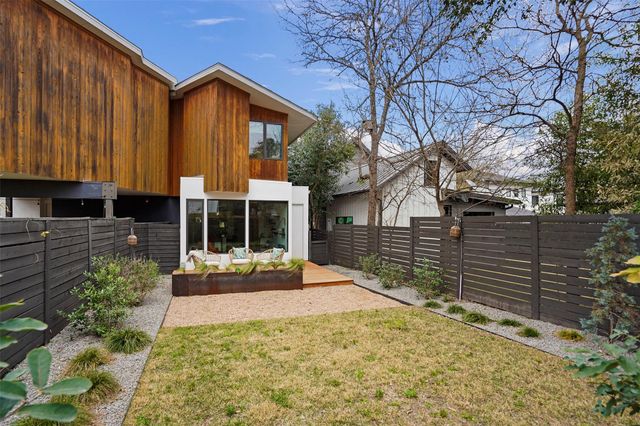 909 W Johanna ST A, Austin, TX 78704