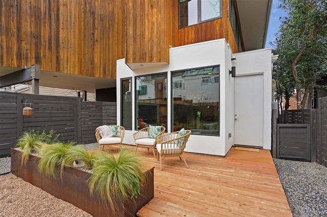 909 W Johanna ST A, Austin, TX 78704