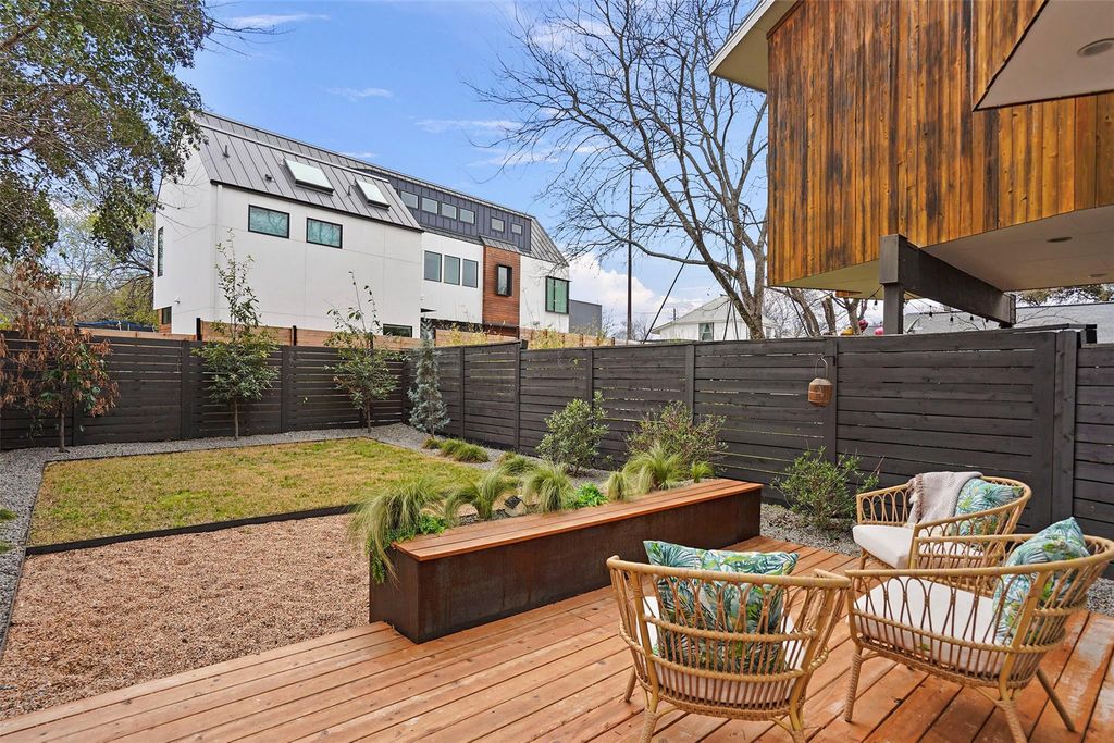 909 W Johanna ST A, Austin, TX 78704