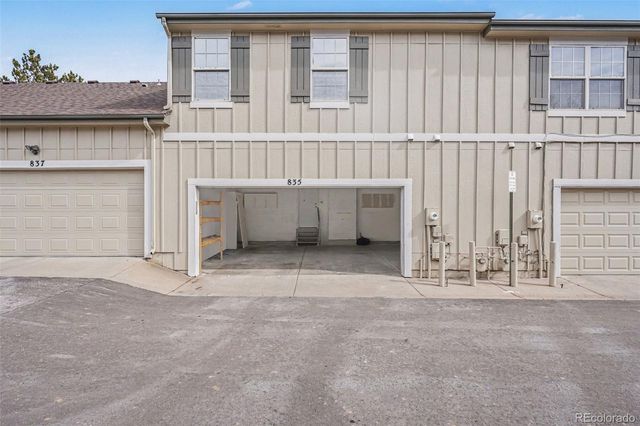 835 S Evanston Circle, Aurora, CO 80012