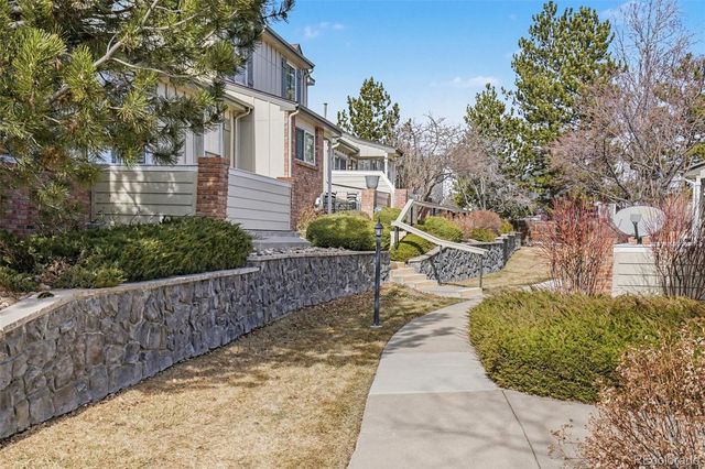 835 S Evanston Circle, Aurora, CO 80012