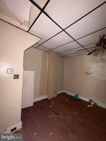 2831 S 81ST ST, Philadelphia, PA 19153