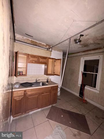 2831 S 81ST ST, Philadelphia, PA 19153