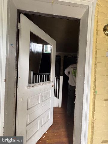 2831 S 81ST ST, Philadelphia, PA 19153