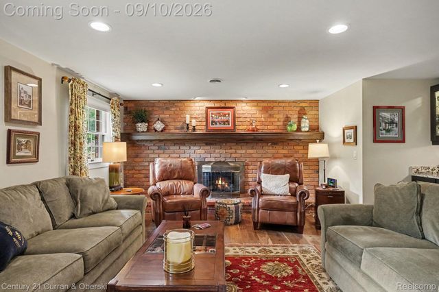 3875 Elizabeth Drive, Troy, MI 48084