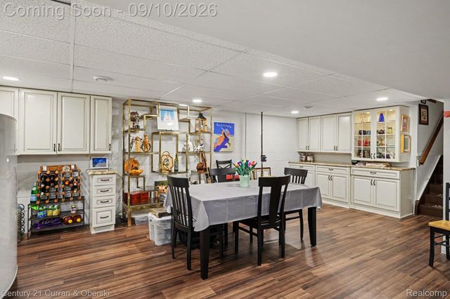 3875 Elizabeth Drive, Troy, MI 48084