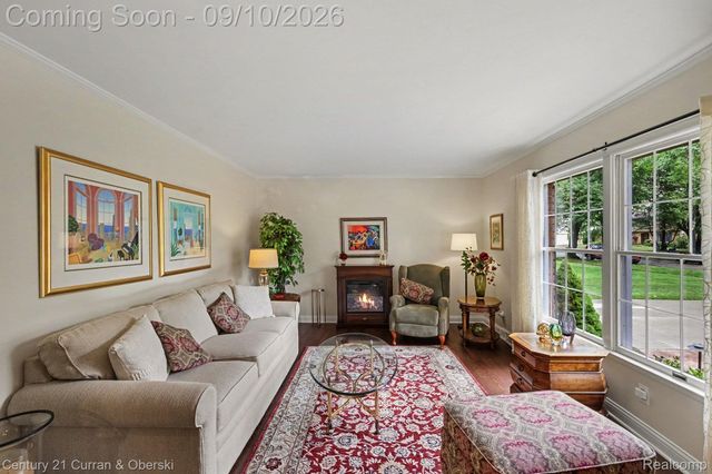 3875 Elizabeth Drive, Troy, MI 48084