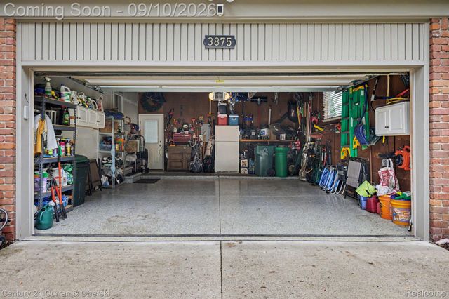 3875 Elizabeth Drive, Troy, MI 48084