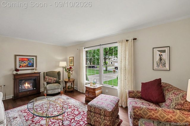 3875 Elizabeth Drive, Troy, MI 48084